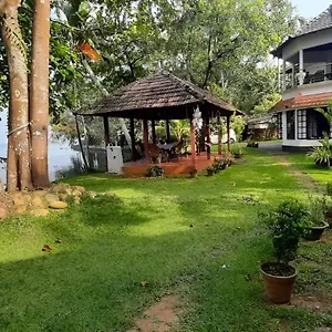 https://lovedale-lakeside-homestay.kerala-hotels.net